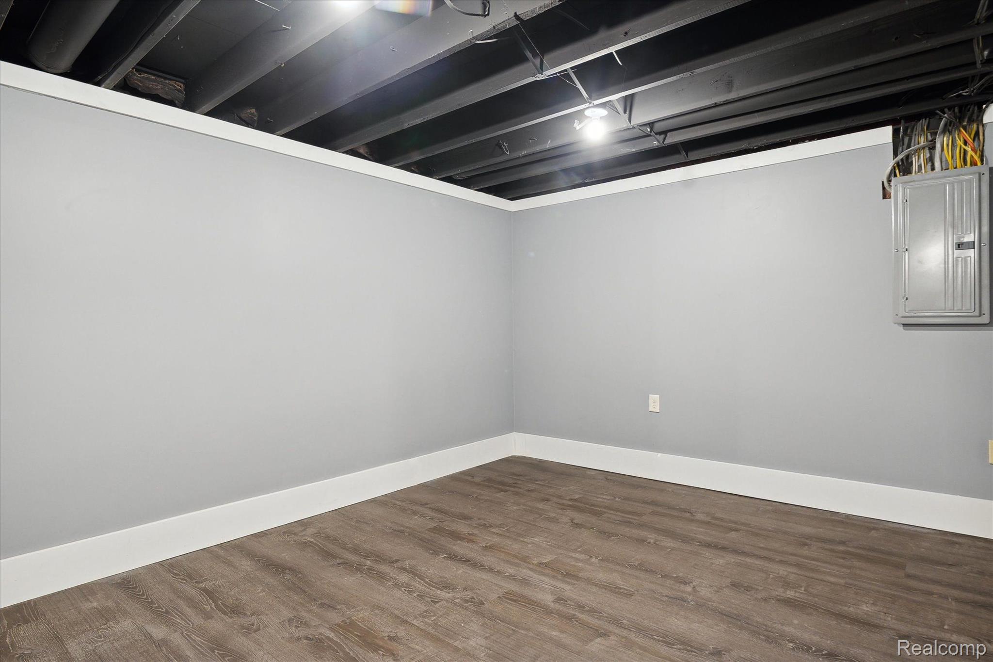 342 East Rising Street Davison, MI 48423 - Photo 20 of 33 Living space!