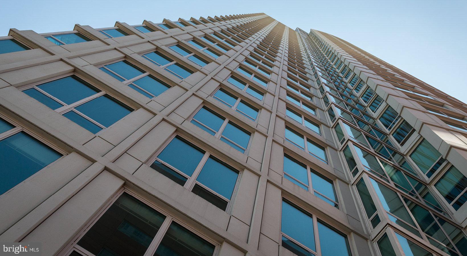 207 West Washington Square, Unit 2801 Philadelphia, PA 19106 - Photo 2 of 19 a view of a building
