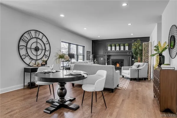 $989,900 | 4 Streamsong Court, Amherst, NY 14051