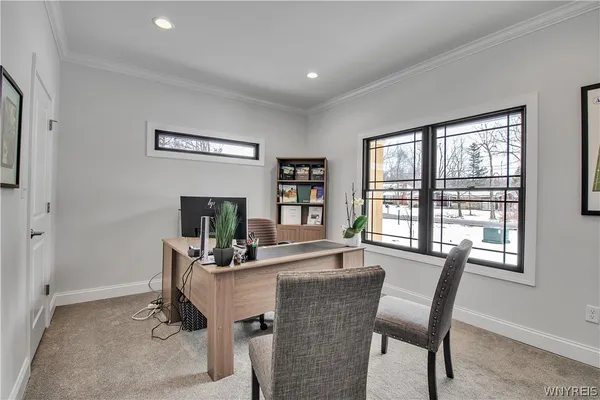 $989,900 | 4 Streamsong Court, Amherst, NY 14051