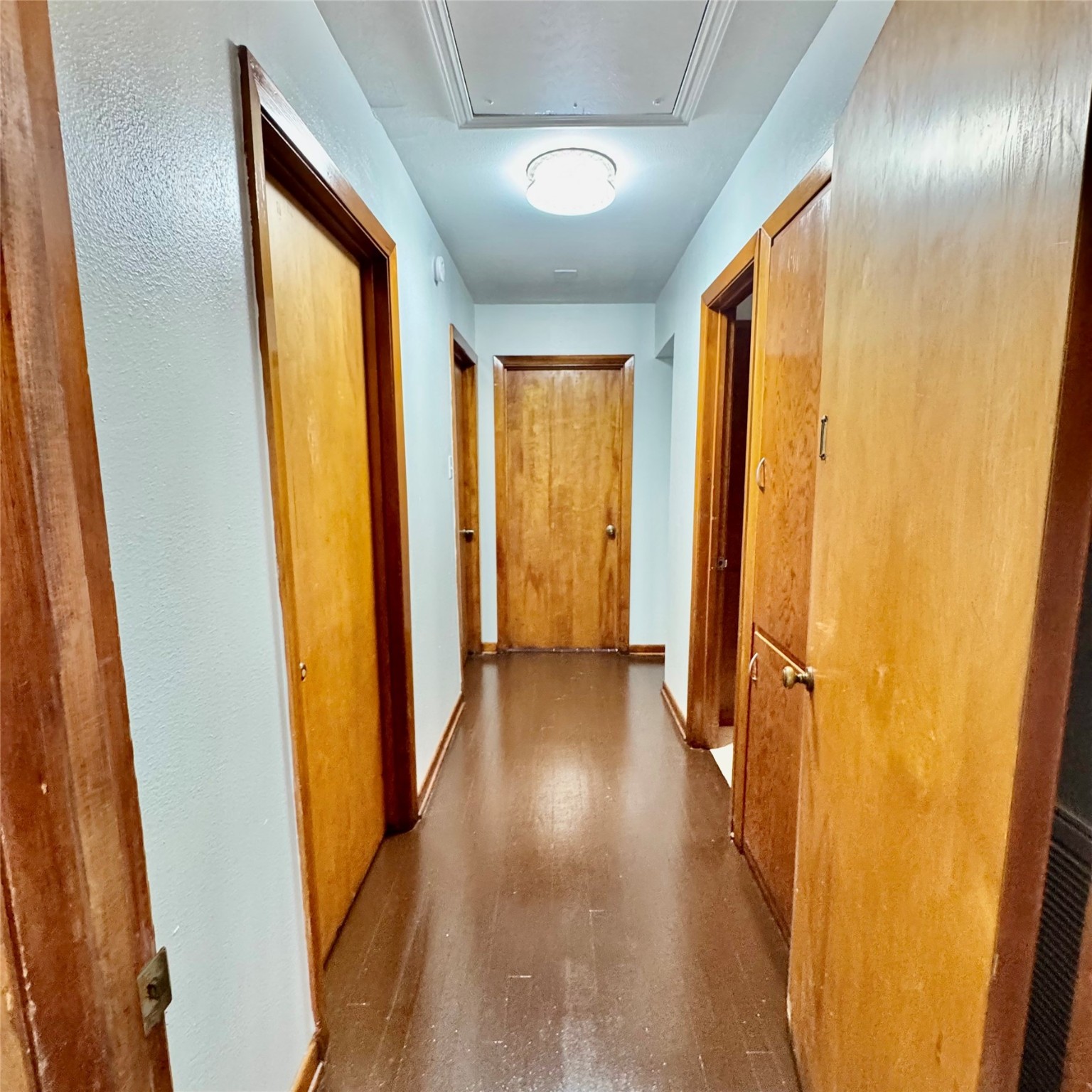 1701 Gillette Street Baytown, TX 77520 - Photo 20 of 21 a view of hallway with furniture and a large window