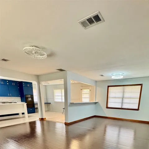 $1,900 | 1701 Gillette Street, Baytown, TX 77520