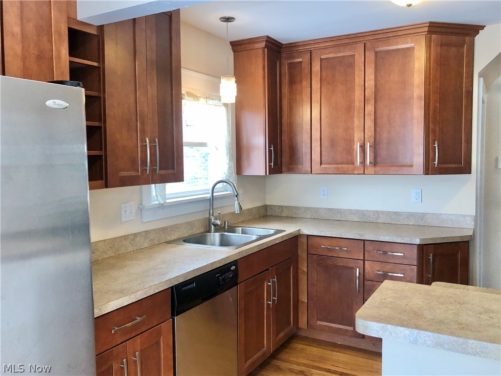 2103 Hampstead Road Cleveland Heights, OH 44118 - Photo 12 of 28