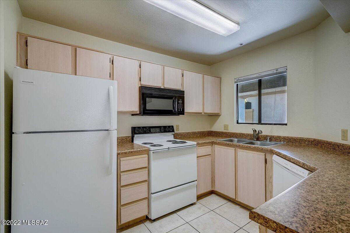 5751 North Kolb Road, Unit 8203 Tucson, AZ 85750 - Photo 6 of 31