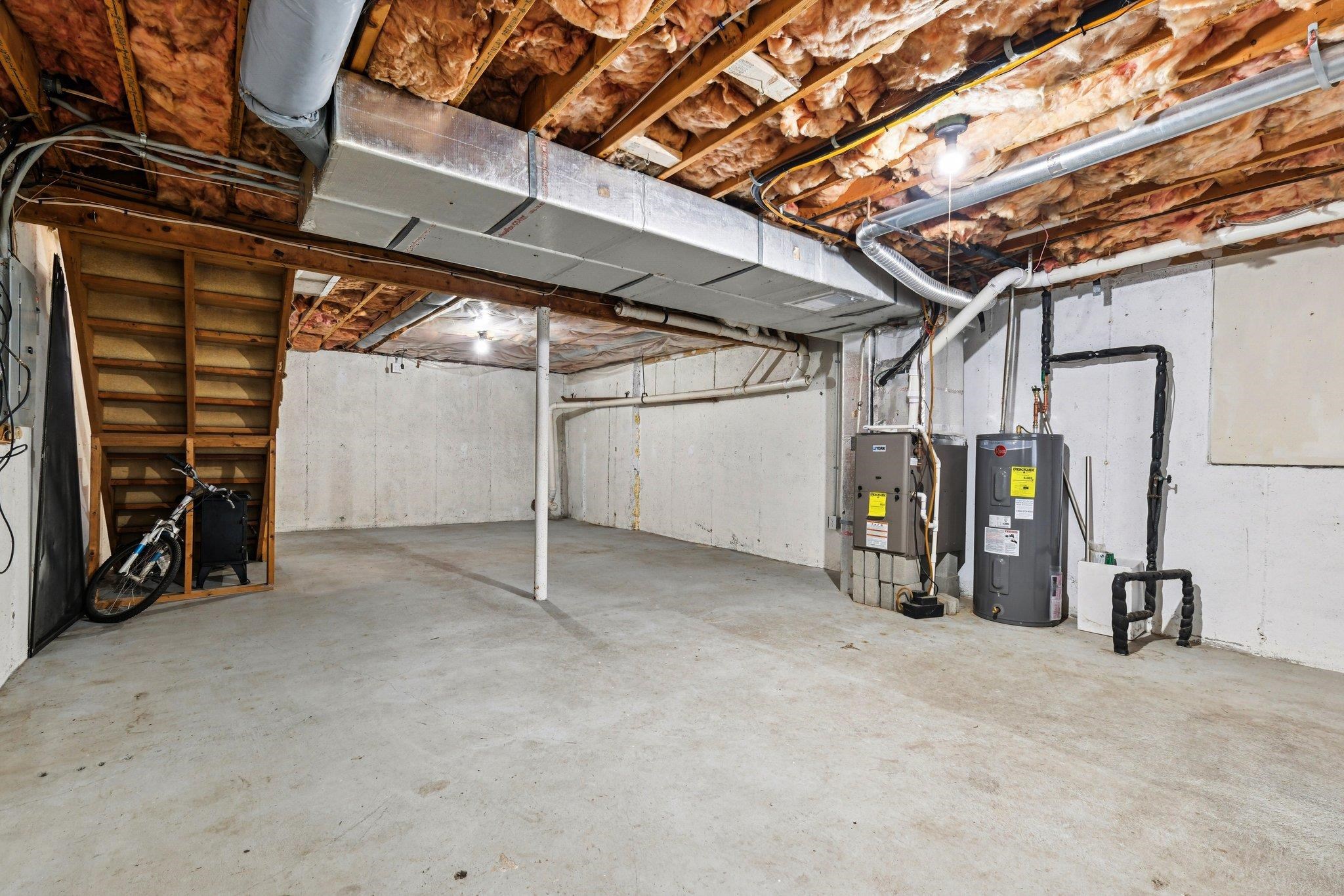272 Winding Pond Road, Unit 272 Londonderry, NH 03053 - Photo 20 of 25 Gallery Image 20