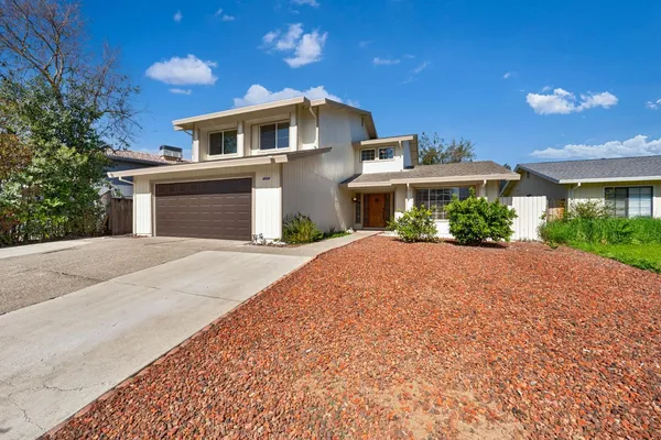 $615,000 | 8908 Liscarney Way, Sacramento, CA 95828