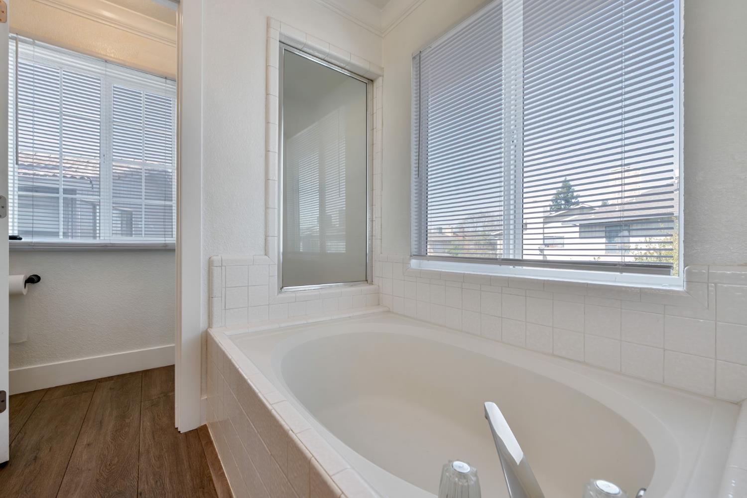 8908 Liscarney Way Sacramento, CA 95828 - Photo 24 of 49