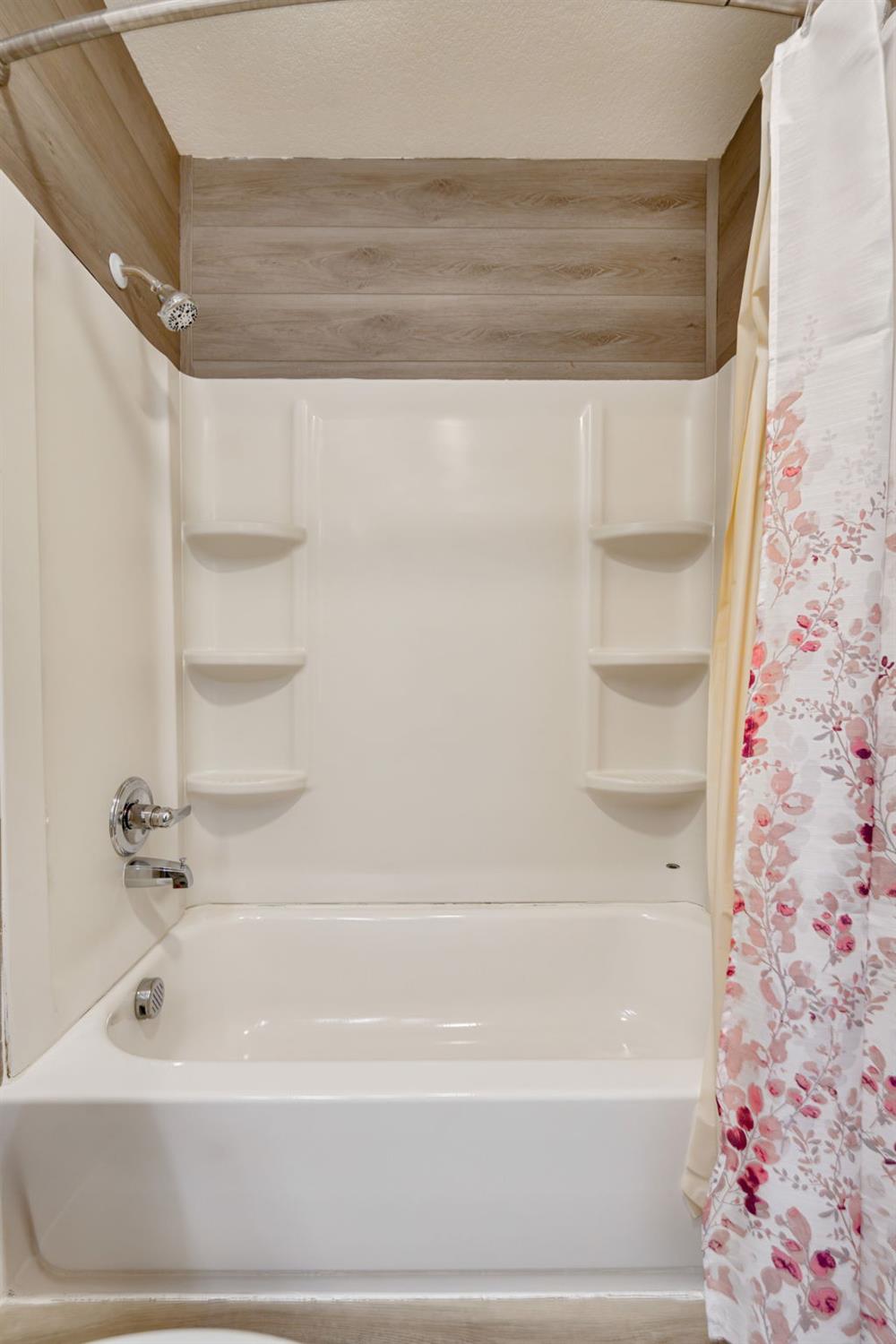 8908 Liscarney Way Sacramento, CA 95828 - Photo 33 of 49