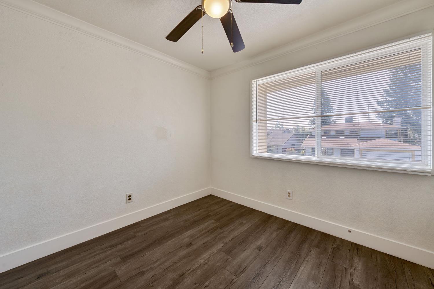 8908 Liscarney Way Sacramento, CA 95828 - Photo 36 of 49