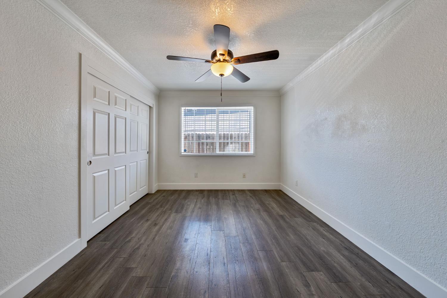 8908 Liscarney Way Sacramento, CA 95828 - Photo 38 of 49