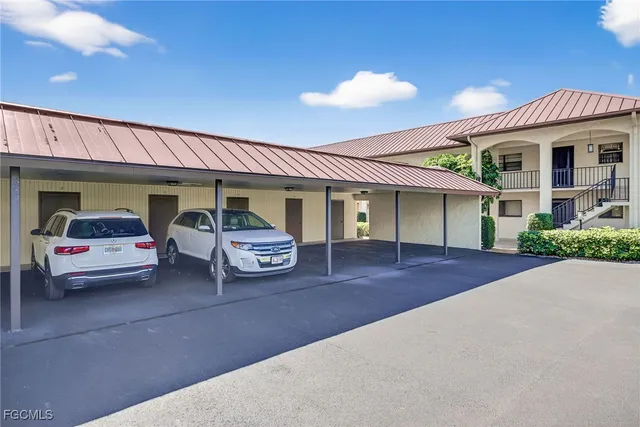 $425,000 | 4062 Belair Lane, Unit 2, Naples, FL 34103