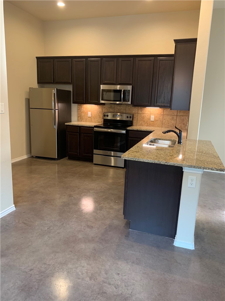 379 Joanne Loop, Unit B Buda, TX 78610 - Photo 17 of 38