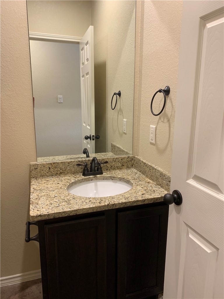 379 Joanne Loop, Unit B Buda, TX 78610 - Photo 25 of 38