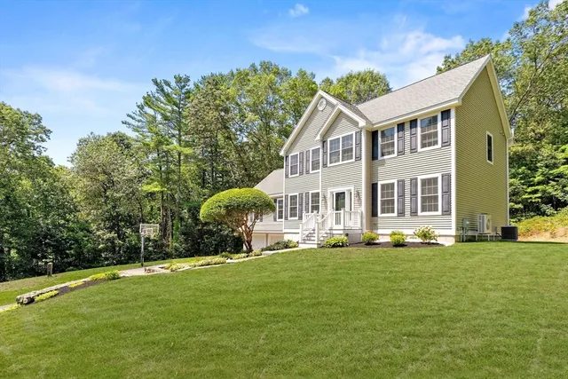 $1,154,900 | 122 Carlisle Road, Westford, MA 01886