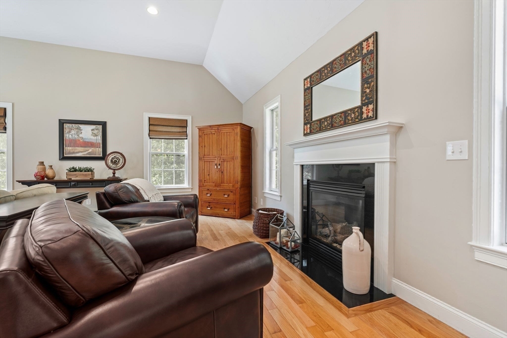 122 Carlisle Road Westford, MA 01886 - Photo 13 of 42 Gallery Image 13