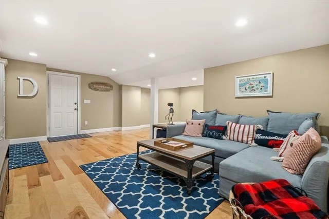 $1,154,900 | 122 Carlisle Road, Westford, MA 01886