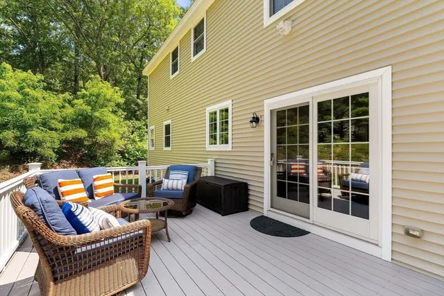 $1,154,900 | 122 Carlisle Road, Westford, MA 01886