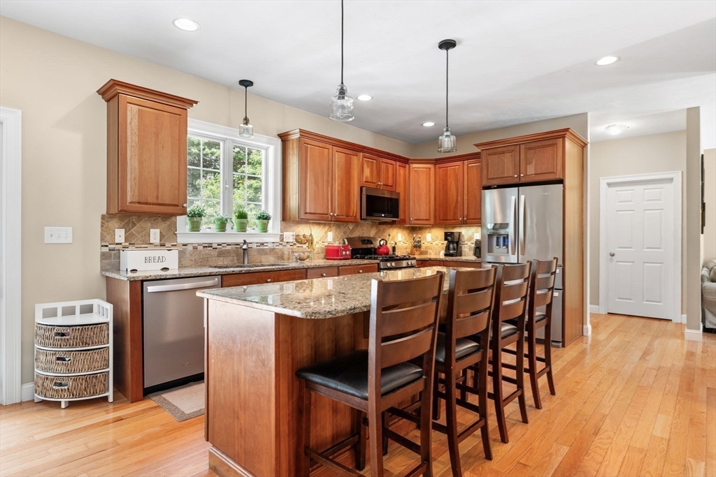 122 Carlisle Road Westford, MA 01886 - Photo 6 of 42 Gallery Image 6