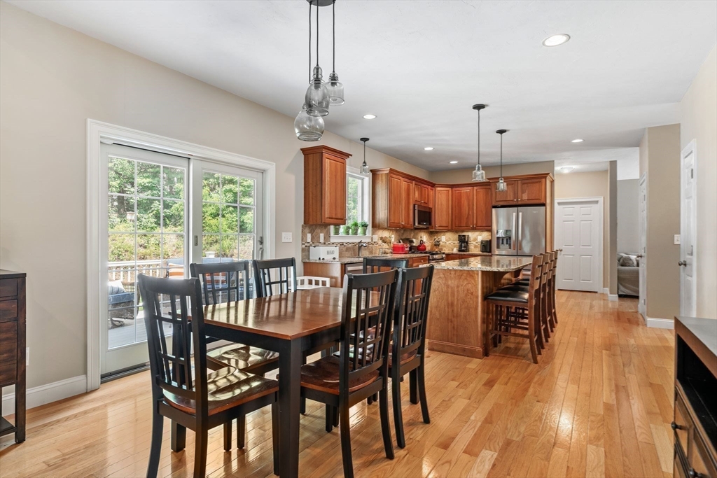 122 Carlisle Road Westford, MA 01886 - Photo 7 of 42 Gallery Image 7