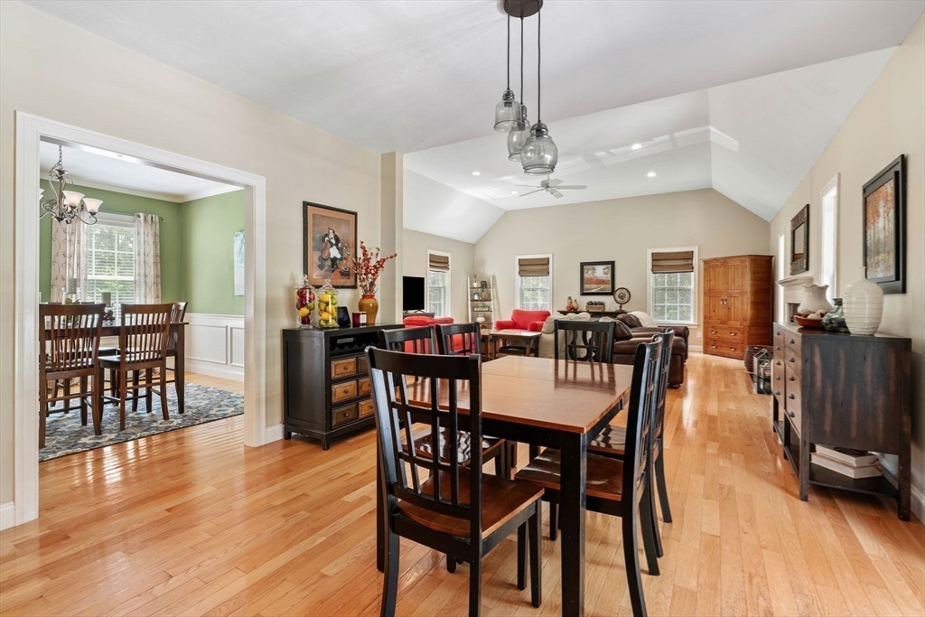 122 Carlisle Road Westford, MA 01886 - Photo 9 of 42 Gallery Image 9