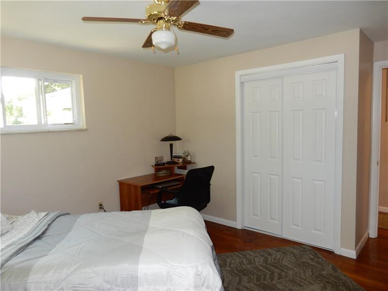 1028 Francis Road Pittsburgh, PA 15234 - Photo 12 of 22 Gallery Image 12