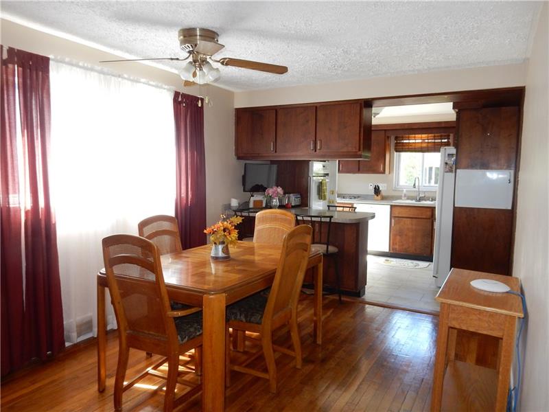 1028 Francis Road Pittsburgh, PA 15234 - Photo 7 of 22 Gallery Image 7