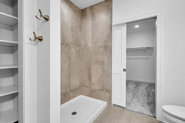 $839,900 | 2950 North 186th Street, Unit 9, Brookfield, WI 53045