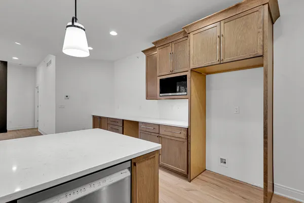 $839,900 | 2950 North 186th Street, Unit 9, Brookfield, WI 53045