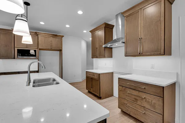 $839,900 | 2950 North 186th Street, Unit 9, Brookfield, WI 53045
