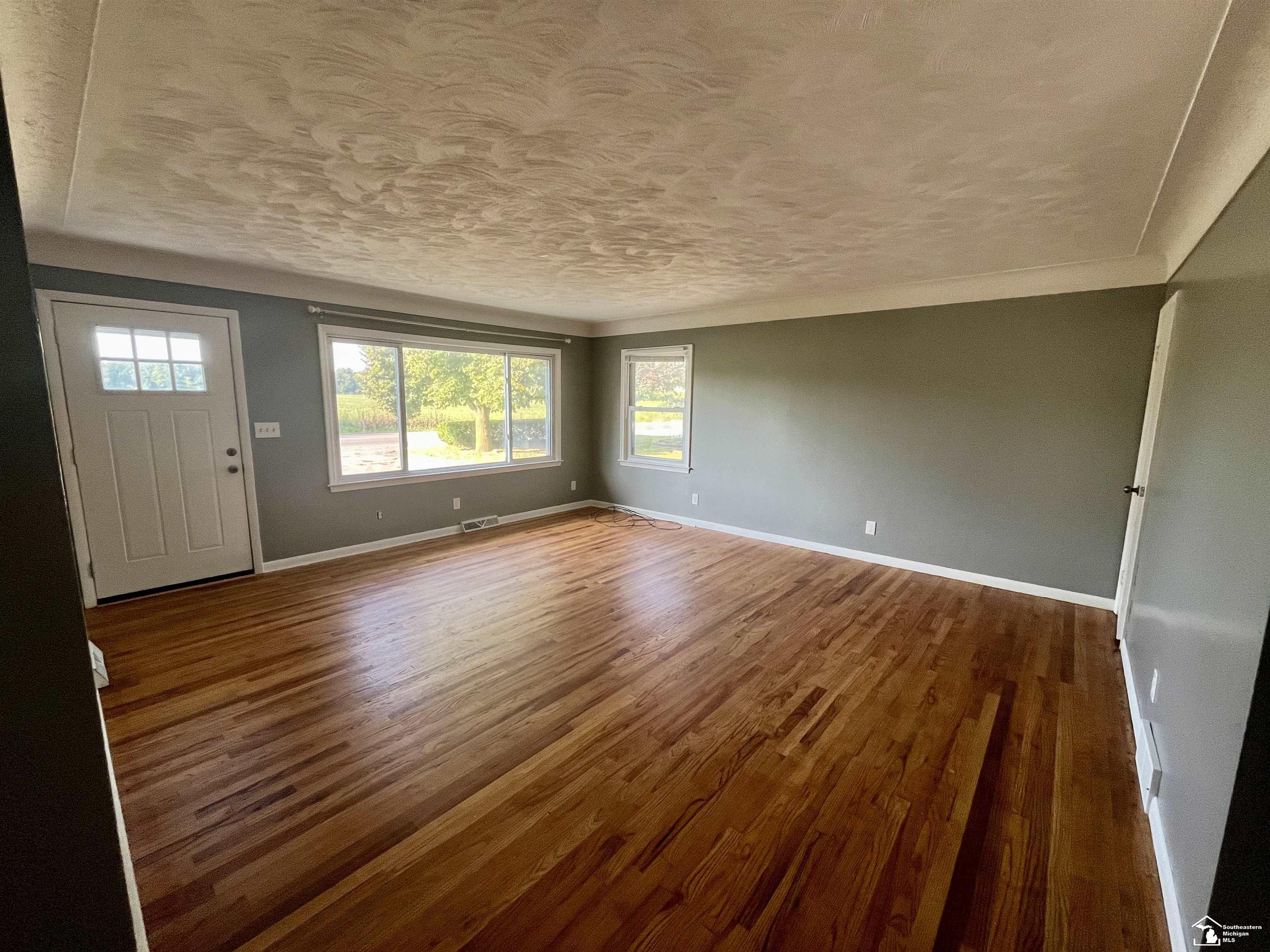 5714 East Dunbar Road Monroe, MI 48161 - Photo 4 of 24 50188226-419913dd-27e6-4991-8aea-3d242d01c971.JPG
