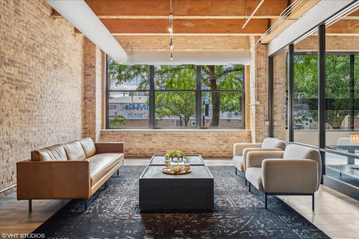 1040 West Adams Street, Unit 110 Chicago, IL 60607 - Photo 3 of 28 Gallery Image 3