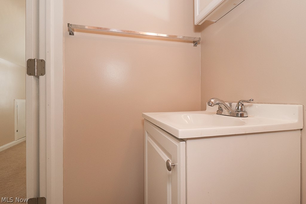1563 Winchester Road Lyndhurst, OH 44124 - Photo 32 of 35 Gallery Image 32