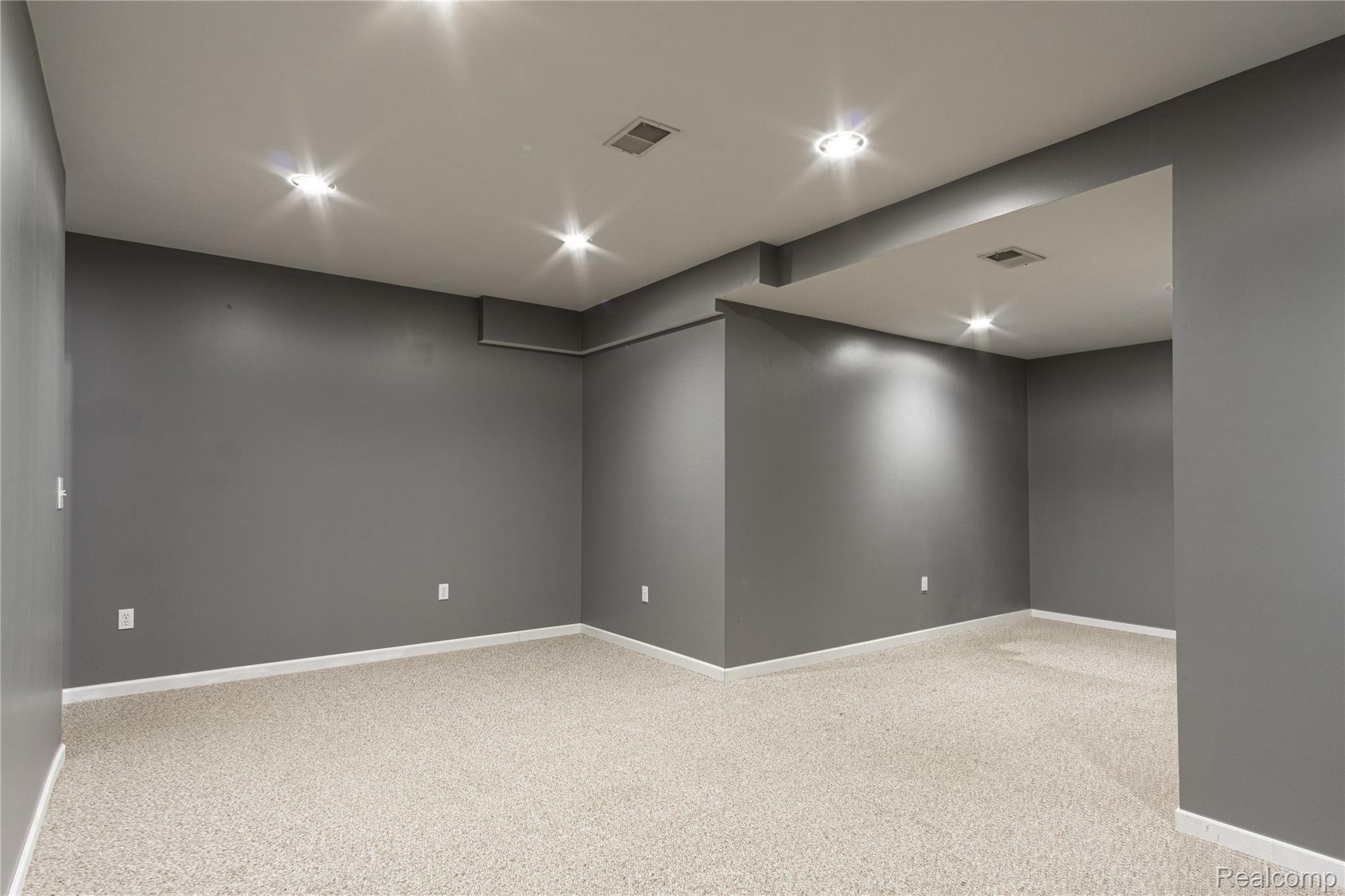 10198 Bennett Lake Road Fenton, MI 48430 - Photo 22 of 32 Interiors (41 of 46).jpg