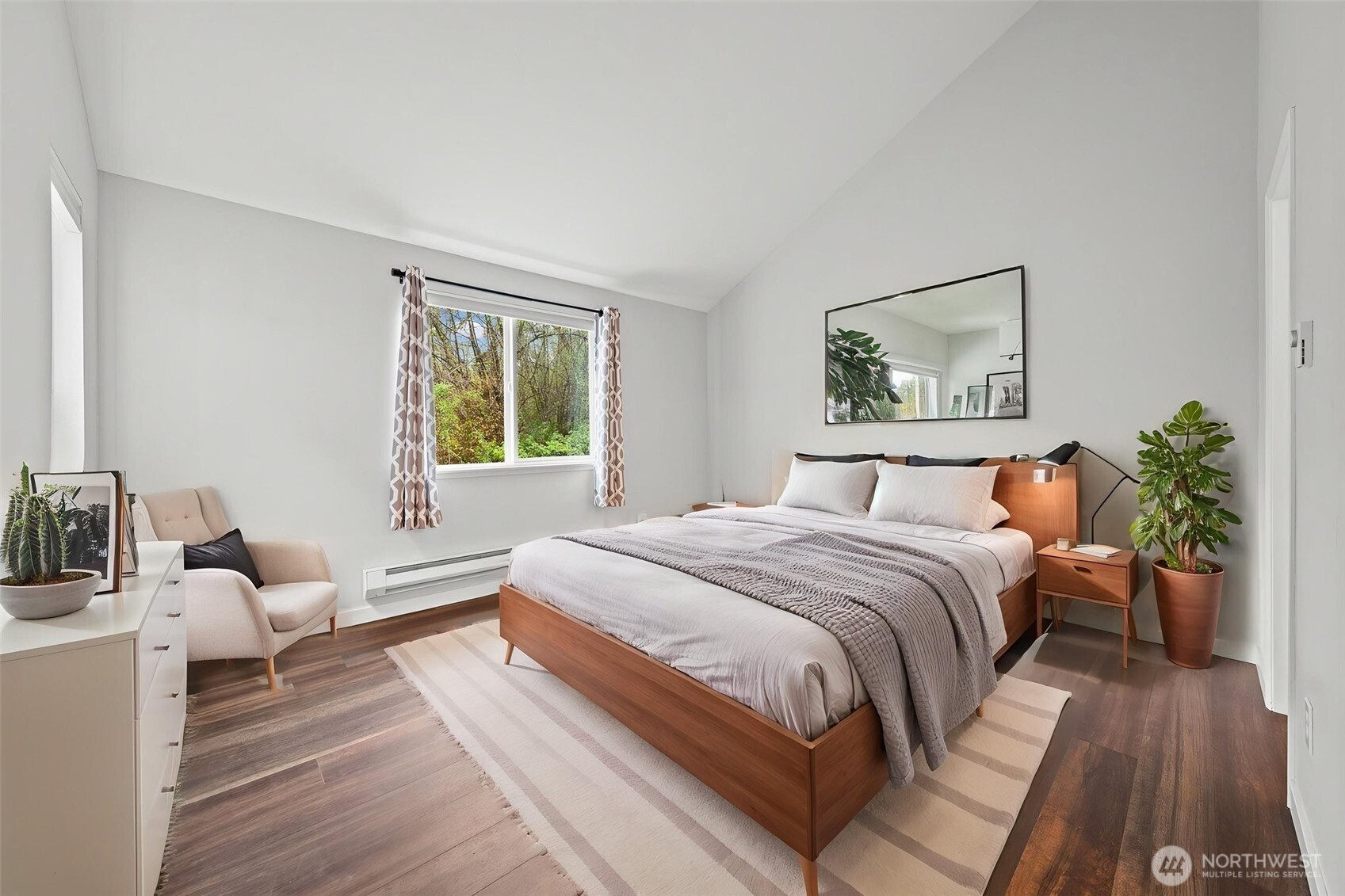 2321 Southeast 8th Drive Renton, WA 98057 - Photo 13 of 31