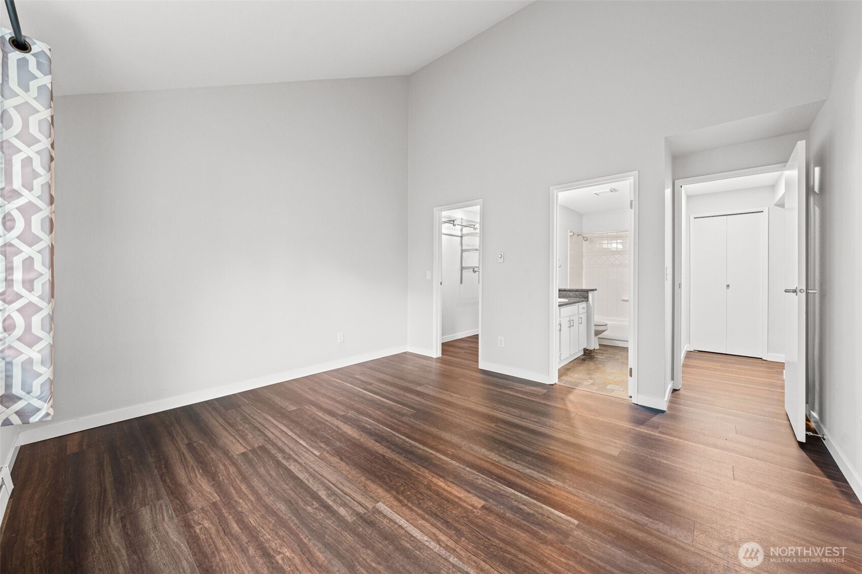 2321 Southeast 8th Drive Renton, WA 98057 - Photo 14 of 31