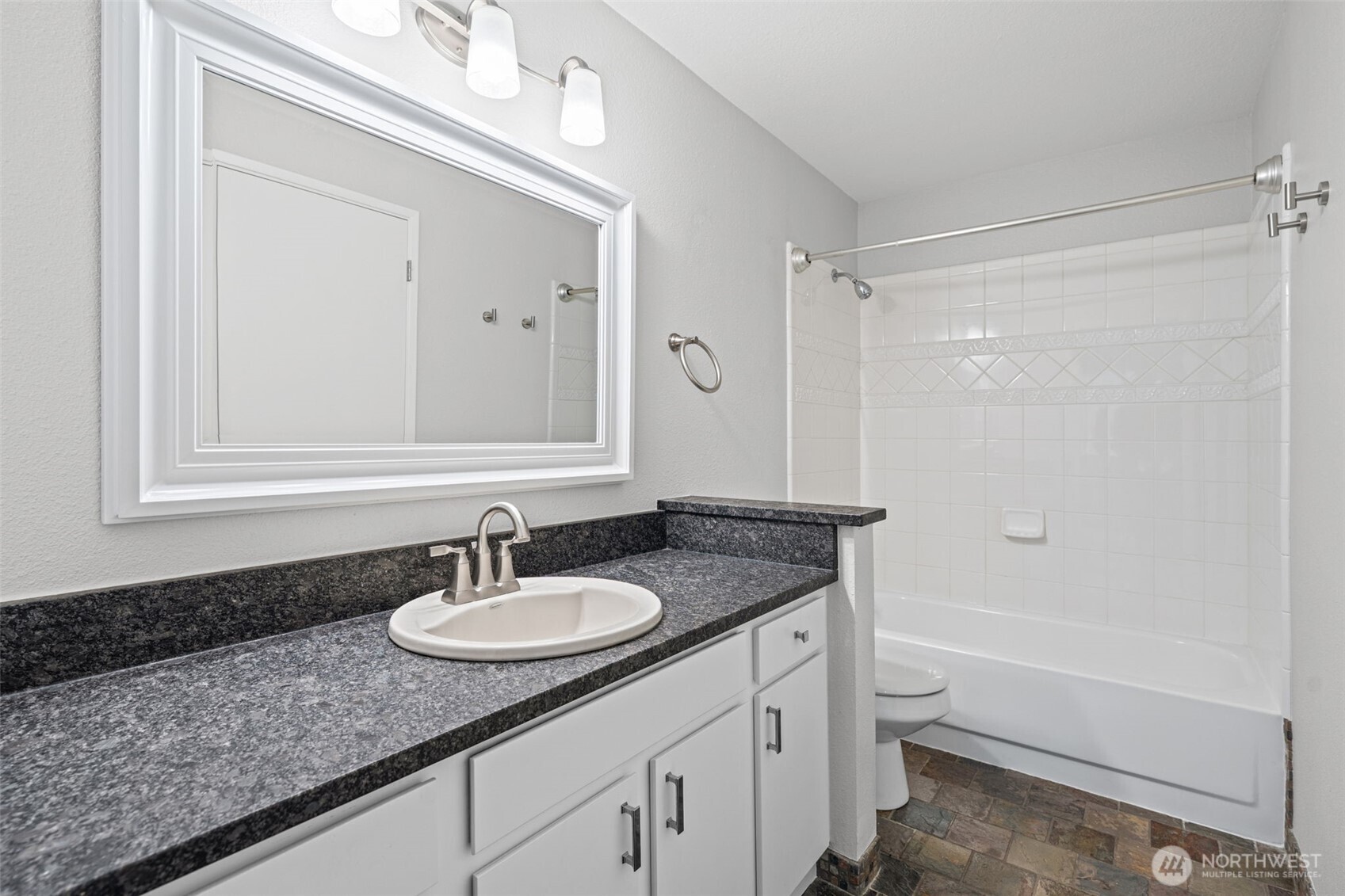 2321 Southeast 8th Drive Renton, WA 98057 - Photo 15 of 31