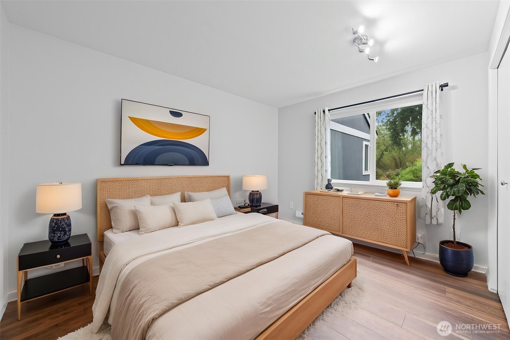 2321 Southeast 8th Drive Renton, WA 98057 - Photo 16 of 31