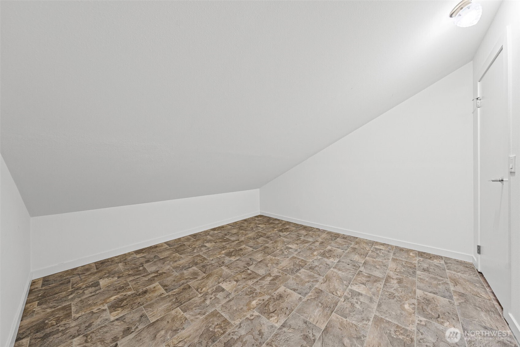 2321 Southeast 8th Drive Renton, WA 98057 - Photo 25 of 31