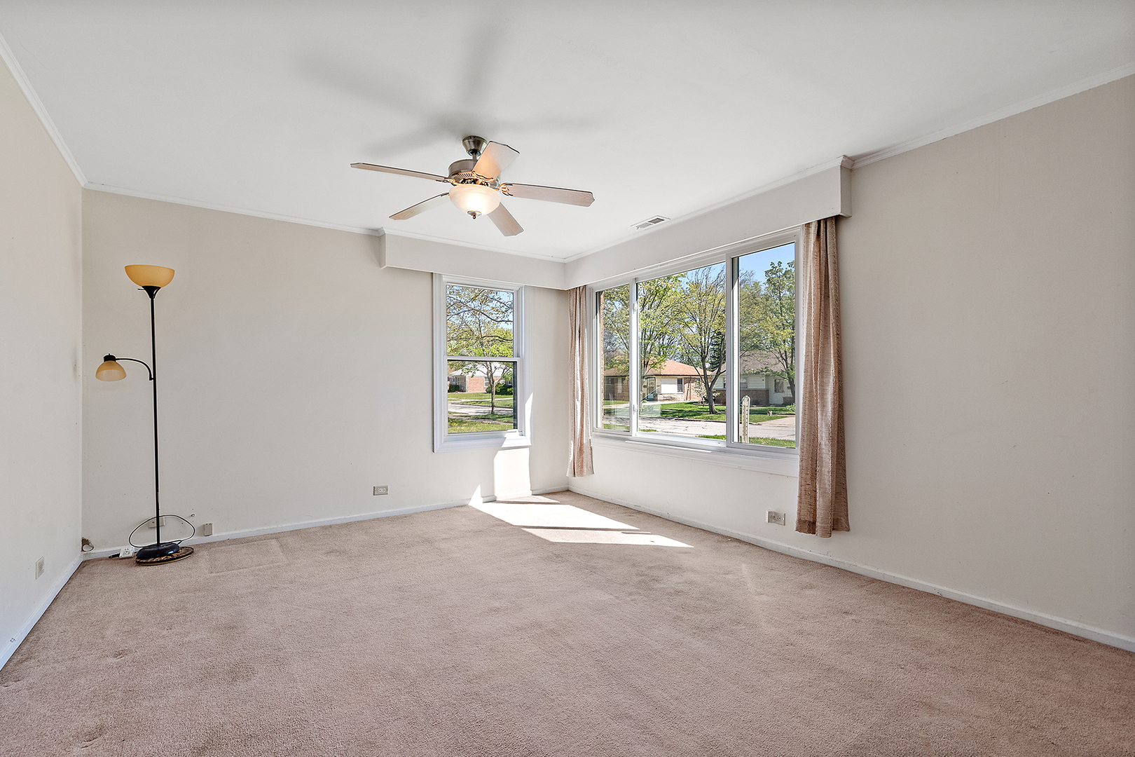 17632 Howe Avenue Homewood, IL 60430 - Photo 6 of 22 Gallery Image 6