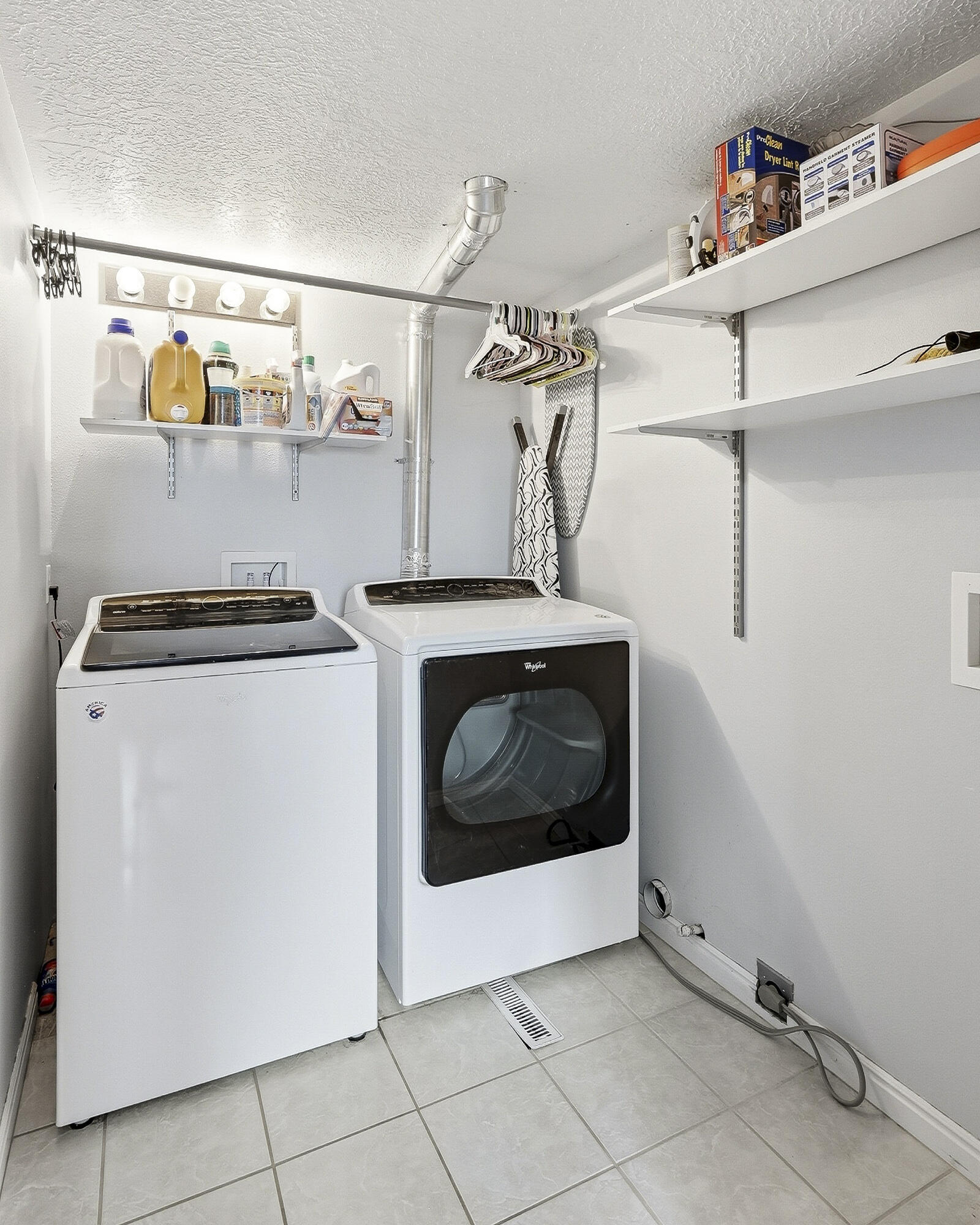 4765 Quickdraw Lane Enoch, UT 84721 - Photo 22 of 62 Laundry on Main