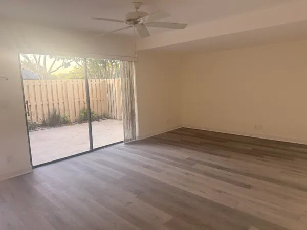 $325,000 | 2622 Northwest 7th Court, Unit B, Delray Beach, FL 33445