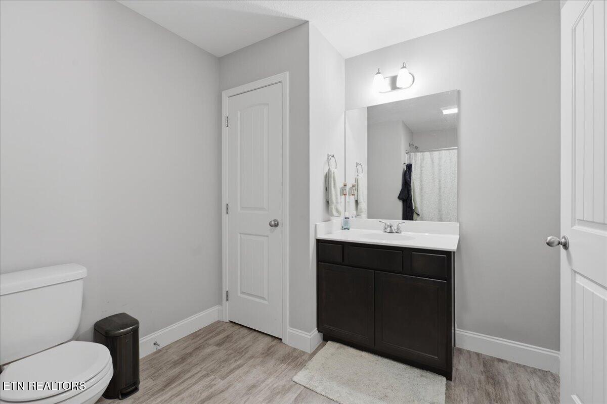 8144 River House Road Knoxville, TN 37931 - Photo 22 of 34 22-Full Bathroom