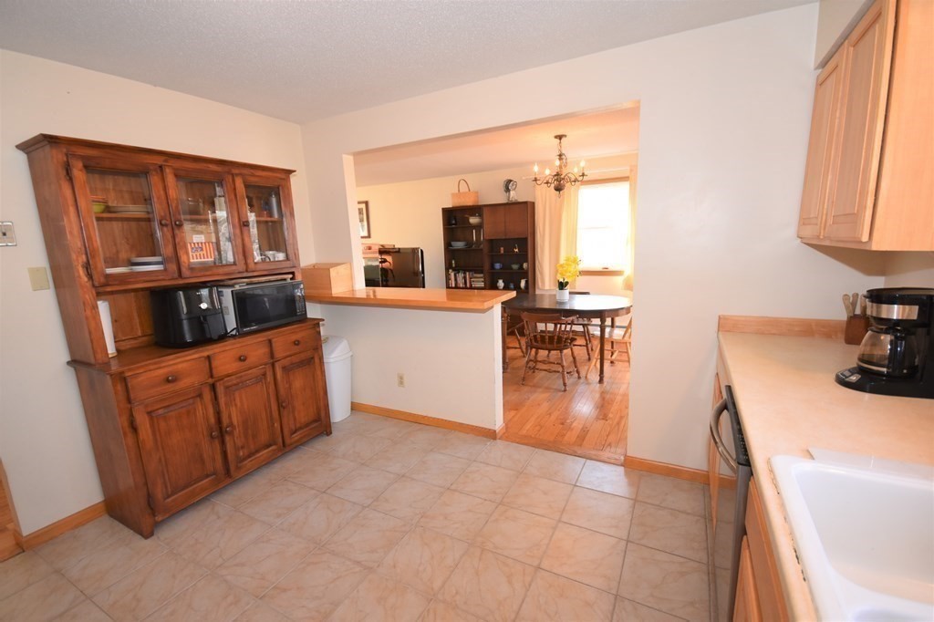 115 Sand Hill Road Amherst, MA 01002 - Photo 11 of 42 Gallery Image 11