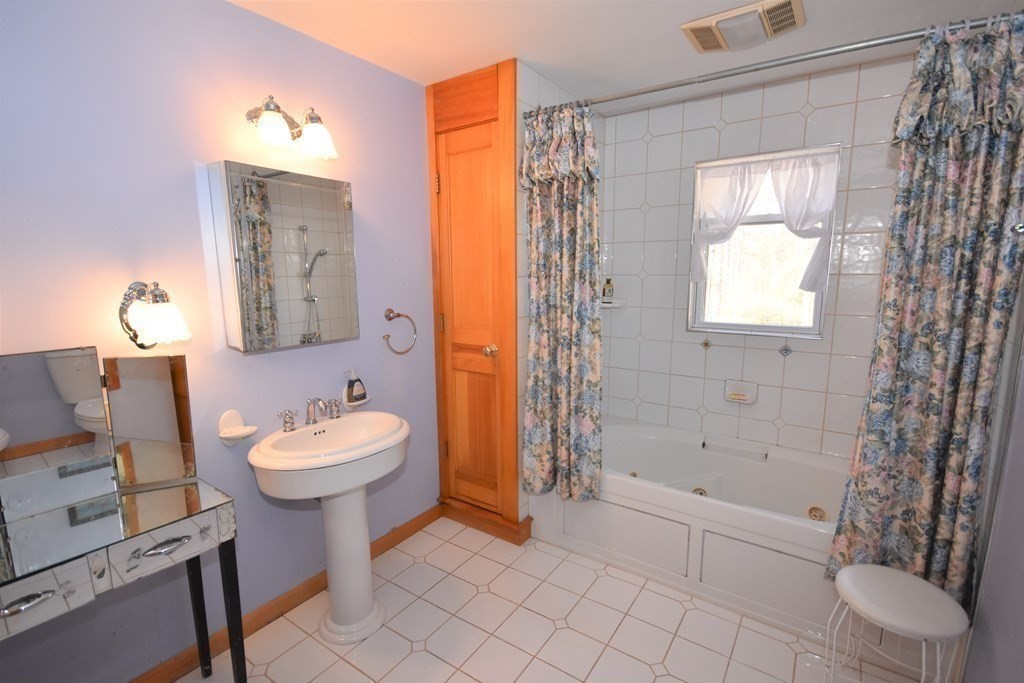 115 Sand Hill Road Amherst, MA 01002 - Photo 23 of 42 Gallery Image 23