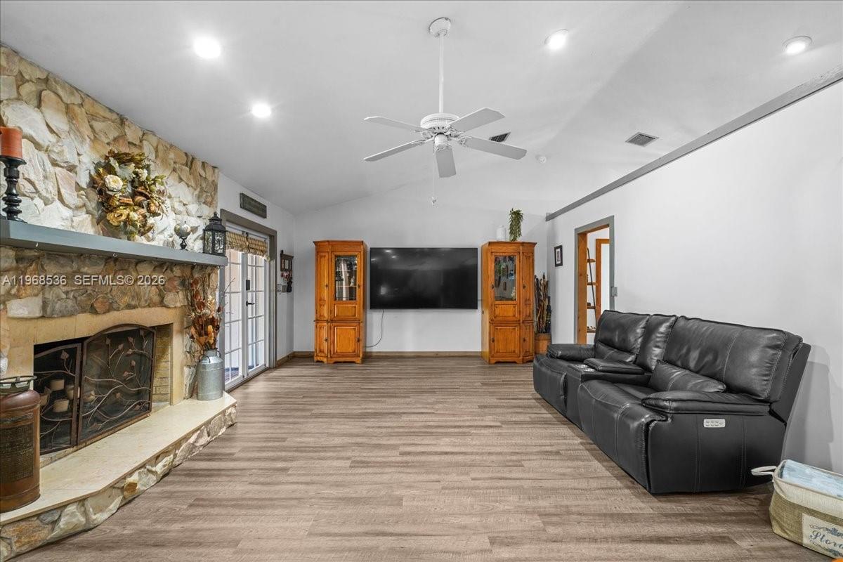 17490 Southwest 288th Street Homestead, FL 33030 - Photo 14 of 80