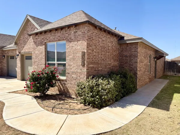 $1,525 | 1708 102nd Street, Unit B, Lubbock, TX 79423