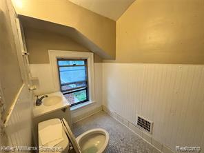 5783 Yorkshire Road Detroit, MI 48224 - Photo 4 of 13