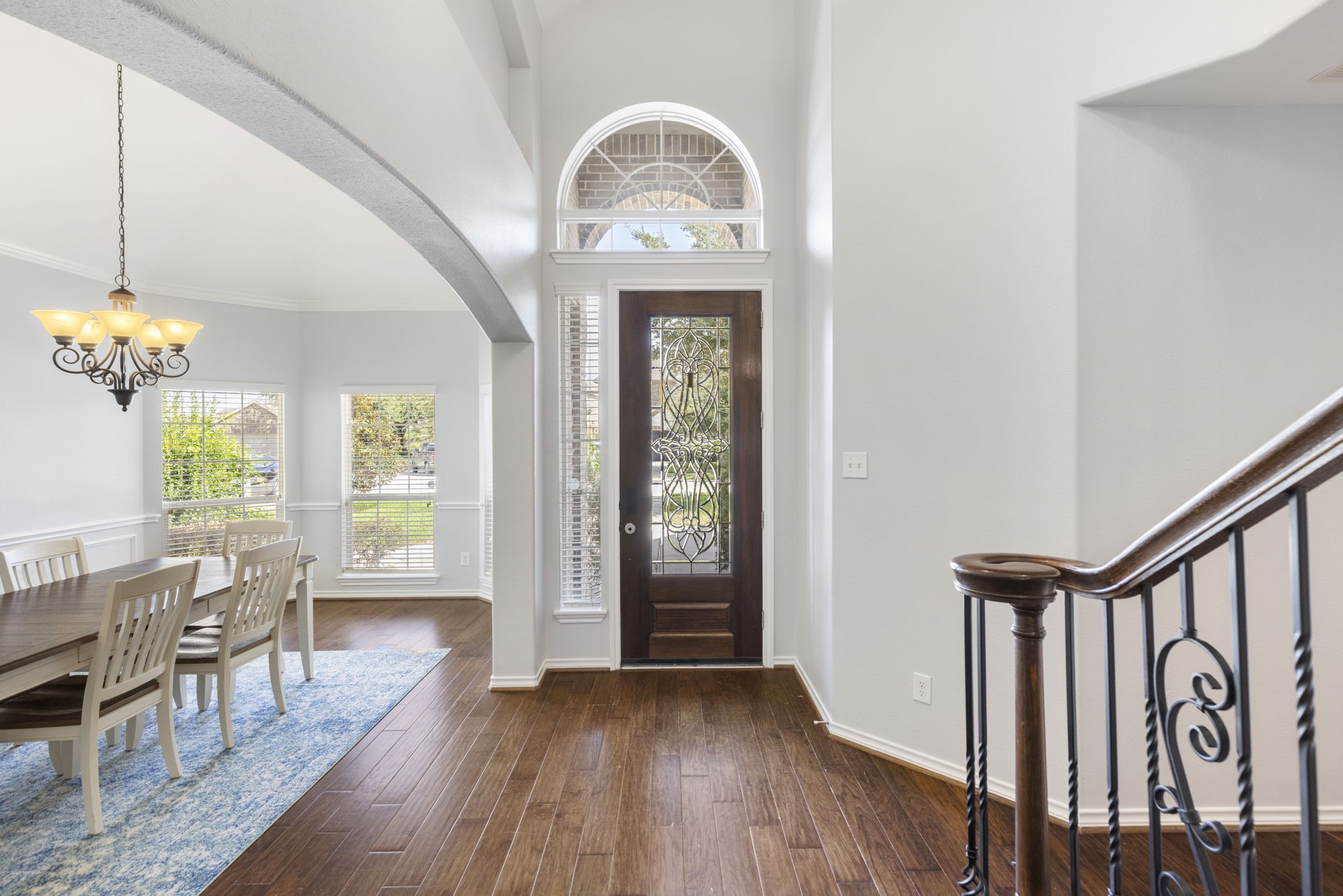 19819 Iceland Court Spring, TX 77379 - Photo 4 of 42 This view highlights the high ceilings and gorgeous arched doorways.