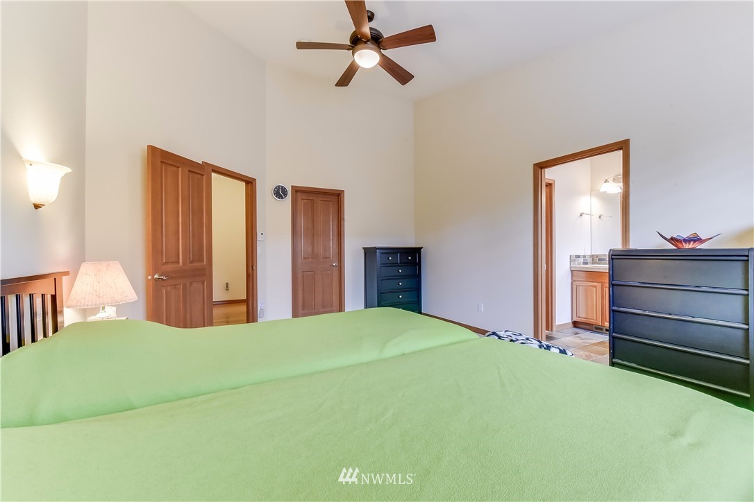 20613 39th Avenue Southeast Bothell, WA 98012 - Photo 15 of 23 Gallery Image 15
