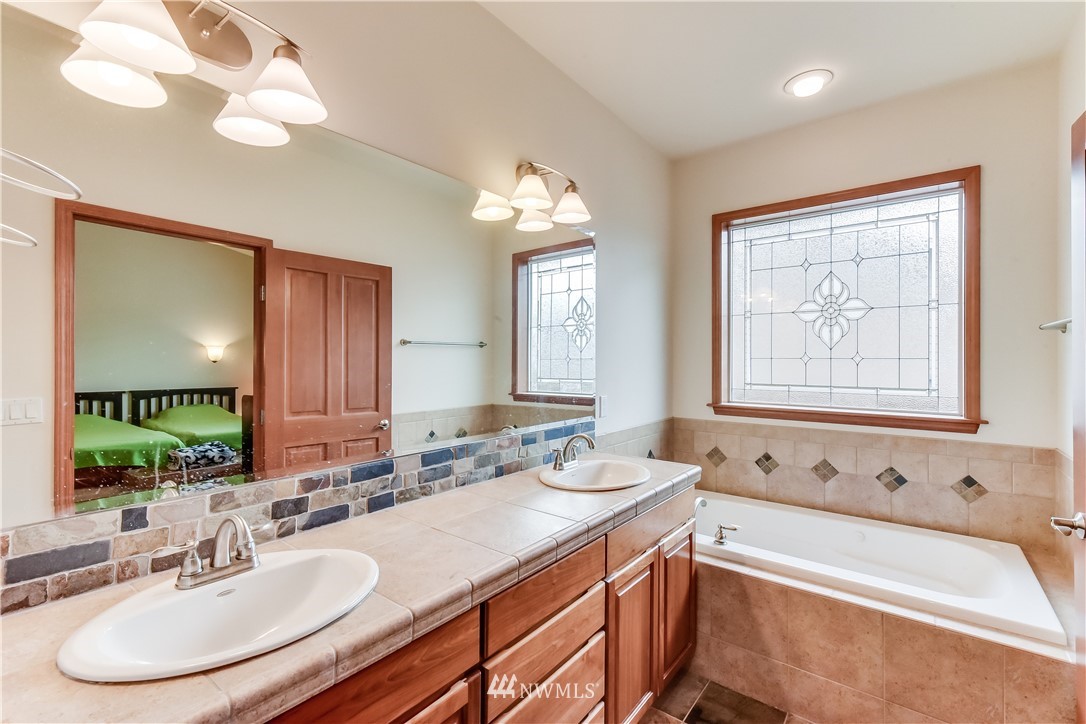 20613 39th Avenue Southeast Bothell, WA 98012 - Photo 16 of 23 Gallery Image 16